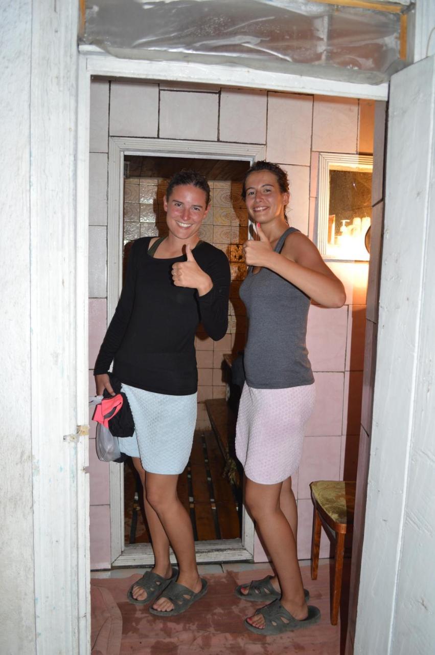 Guest House On Derbisheva คาราโคล ภายนอก รูปภาพ