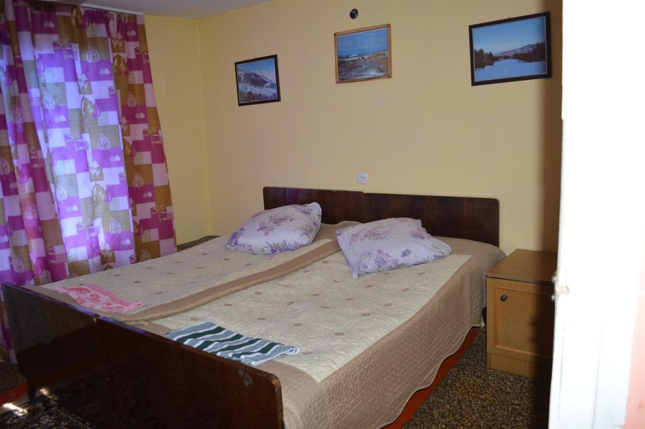 Guest House On Derbisheva คาราโคล ภายนอก รูปภาพ
